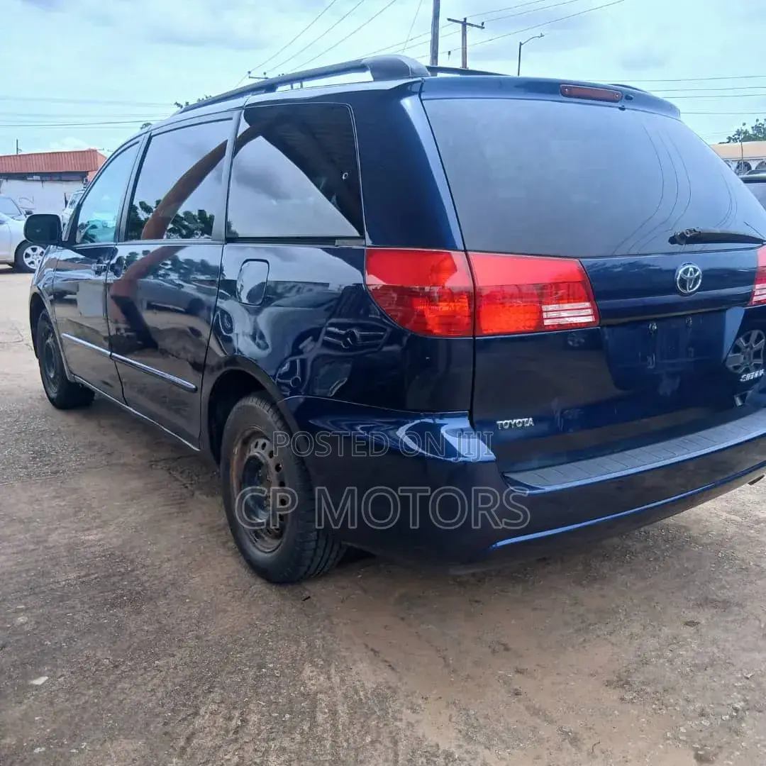 Toyota Sienna LE FWD (3.3L V6 5A) 2004 Blue