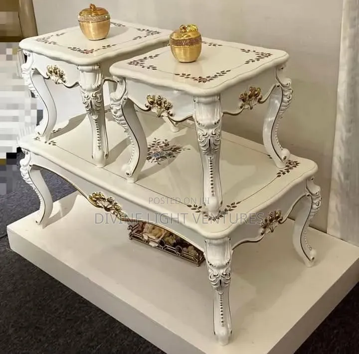 Royal Centre Table and 2 Stools