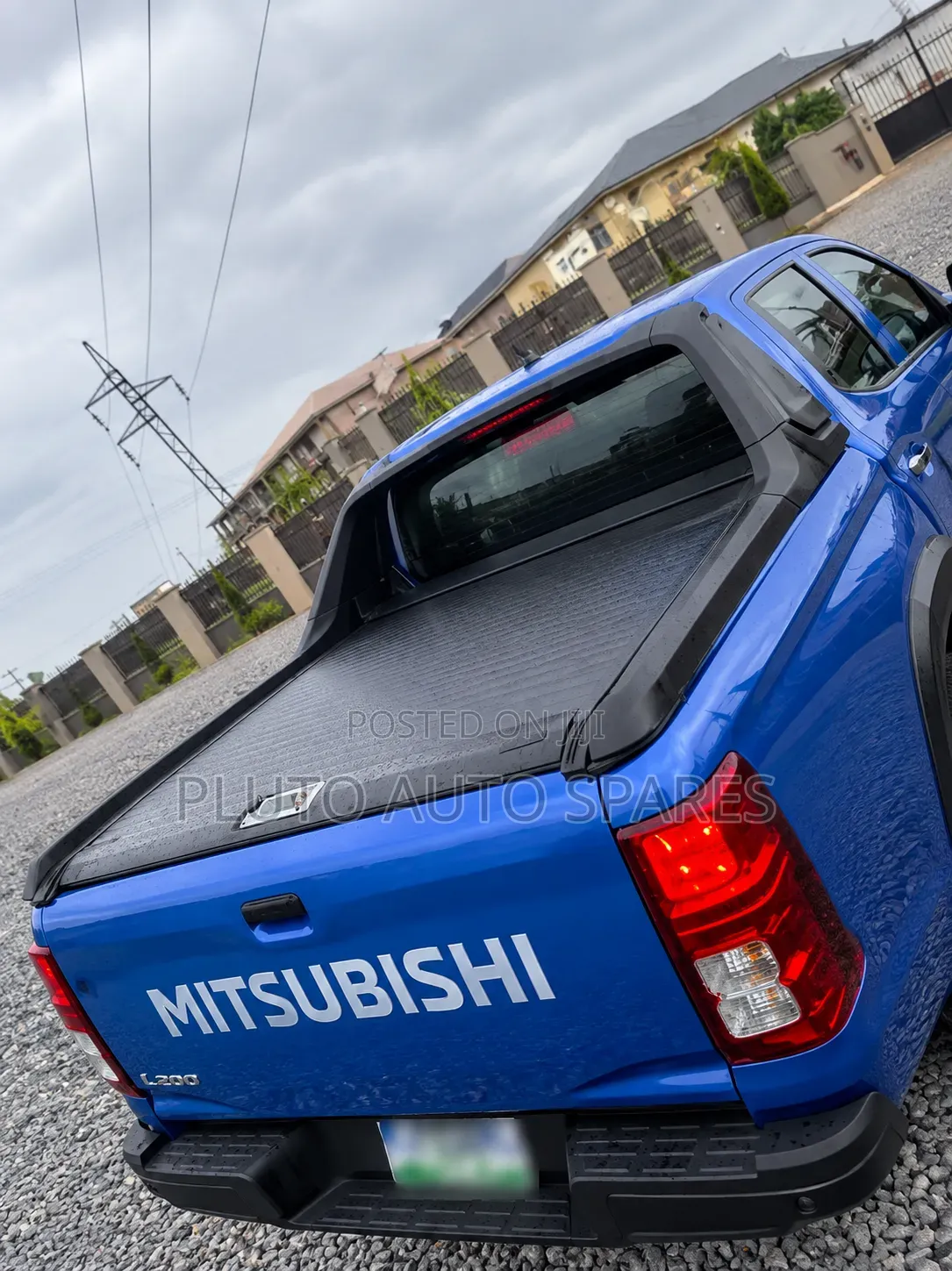 Retractable Roller Boot Cover + TRD Spoiler Mitsubishi L200 2025