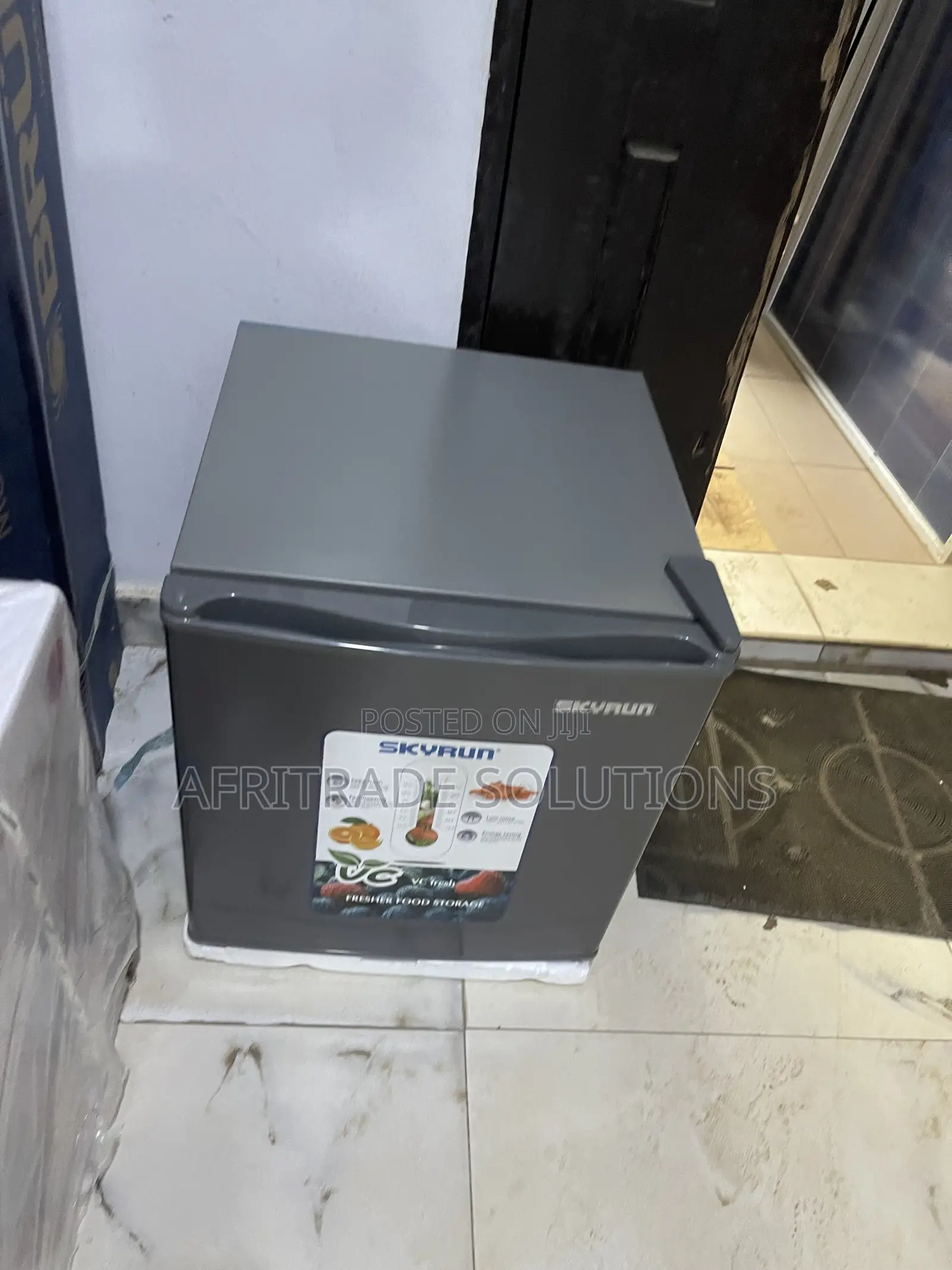 Skyrun 48L Bedroom Mini Refrigerator