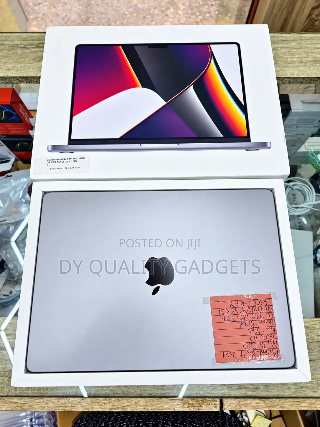 Laptop Apple MacBook Pro 2021 M1 16GB Apple M1 Pro SSD 512GB