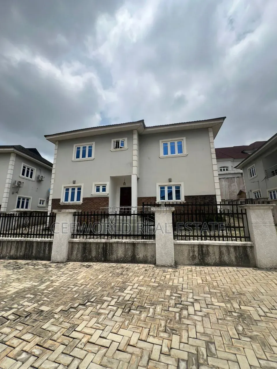 3bdrm Duplex in Jericho Gra for rent