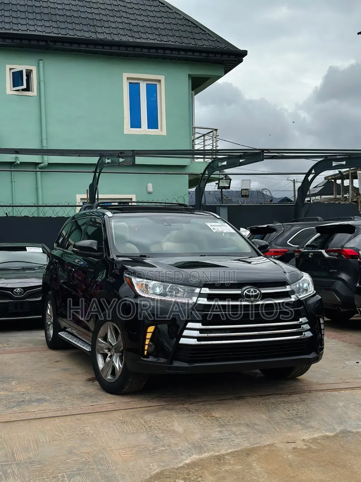 Toyota Highlander Limited Platinum 4dr SUV AWD (3.5L 6cyl 6A) 2015