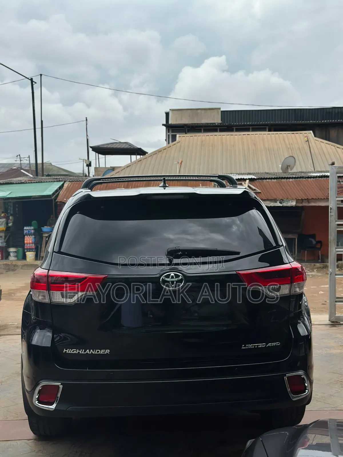 Toyota Highlander Limited Platinum 4dr SUV AWD (3.5L 6cyl 6A) 2015