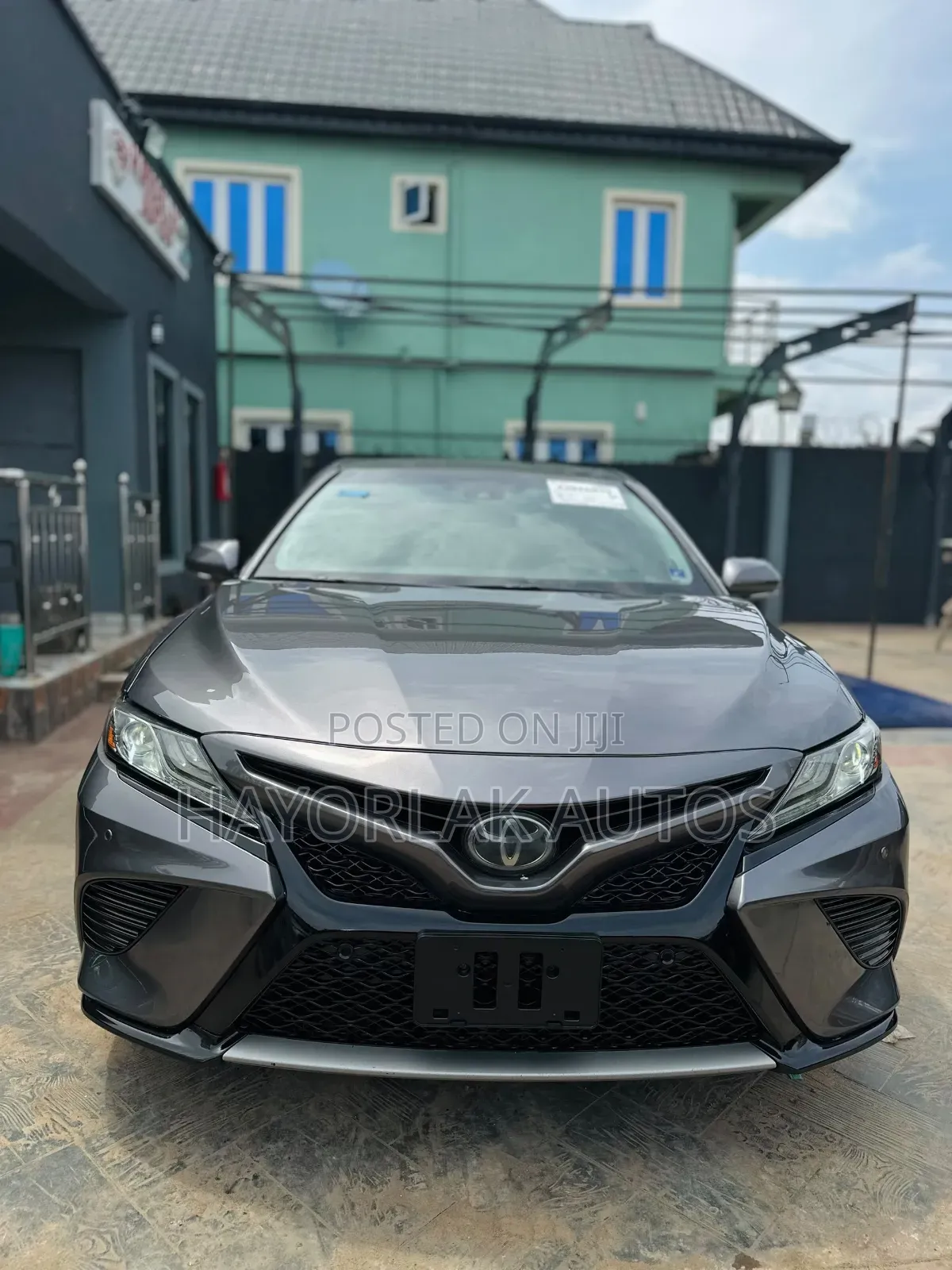 Toyota Camry XSE FWD (2.5L 4cyl 8AM) 2018