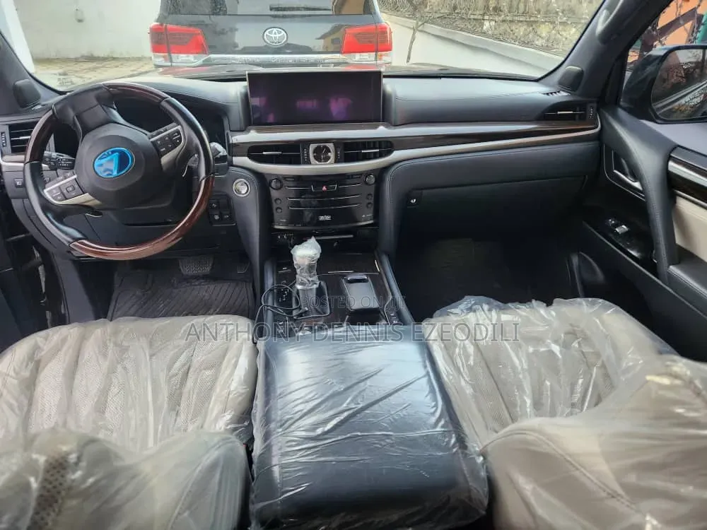 Lexus LX 570 (5 seats) AWD 2019 Black