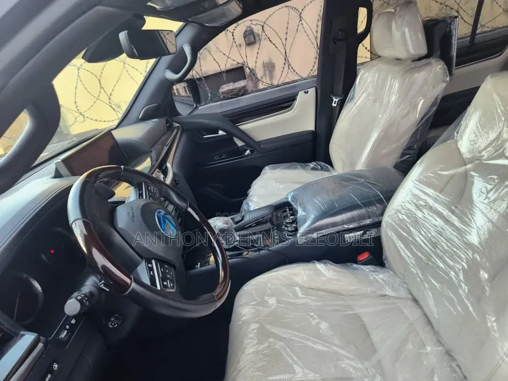Lexus LX 570 (5 seats) AWD 2019 Black
