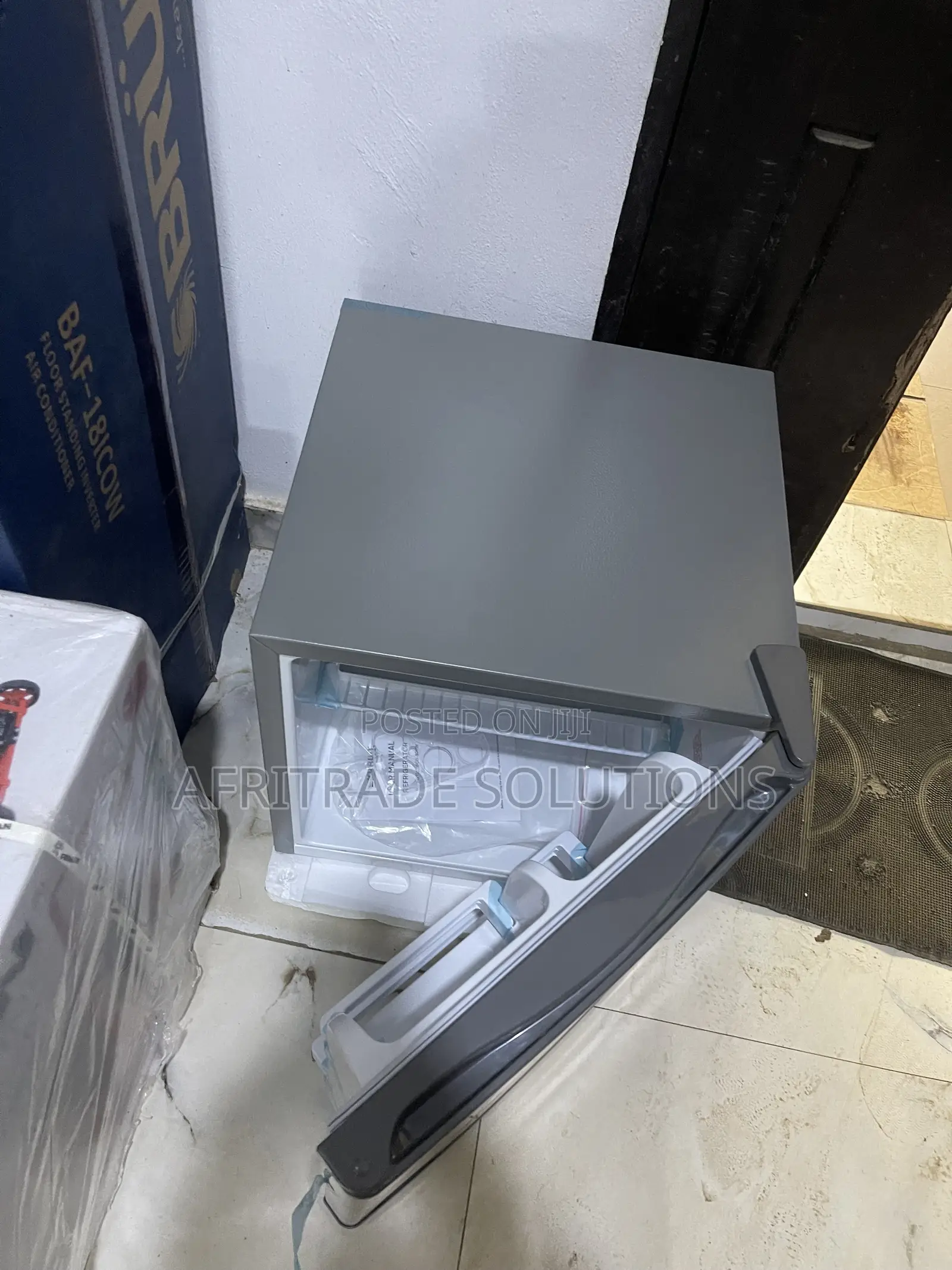 Skyrun BCD-50HW Compact Home Fridge