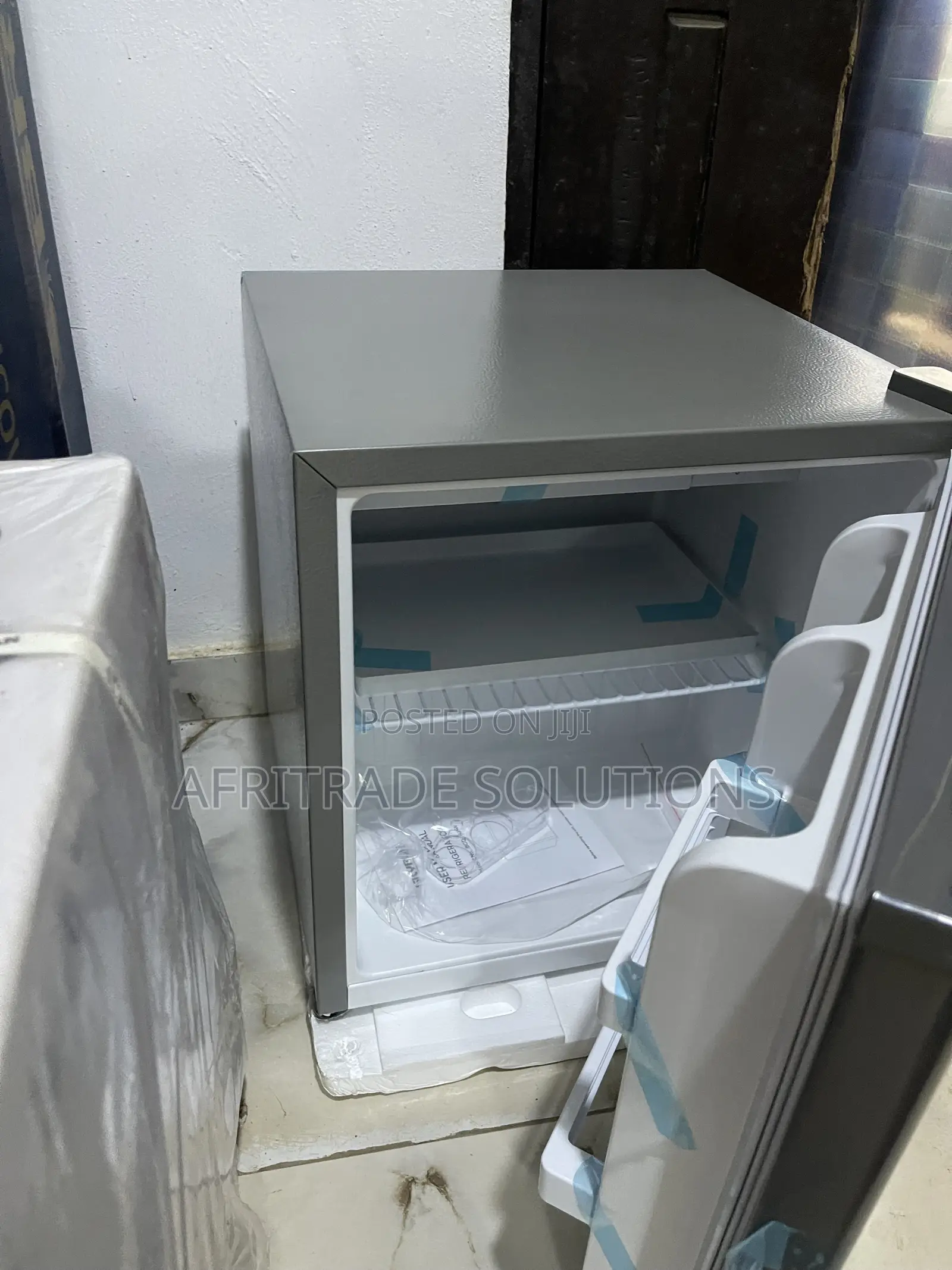 Skyrun BCD-50HW Compact Home Fridge