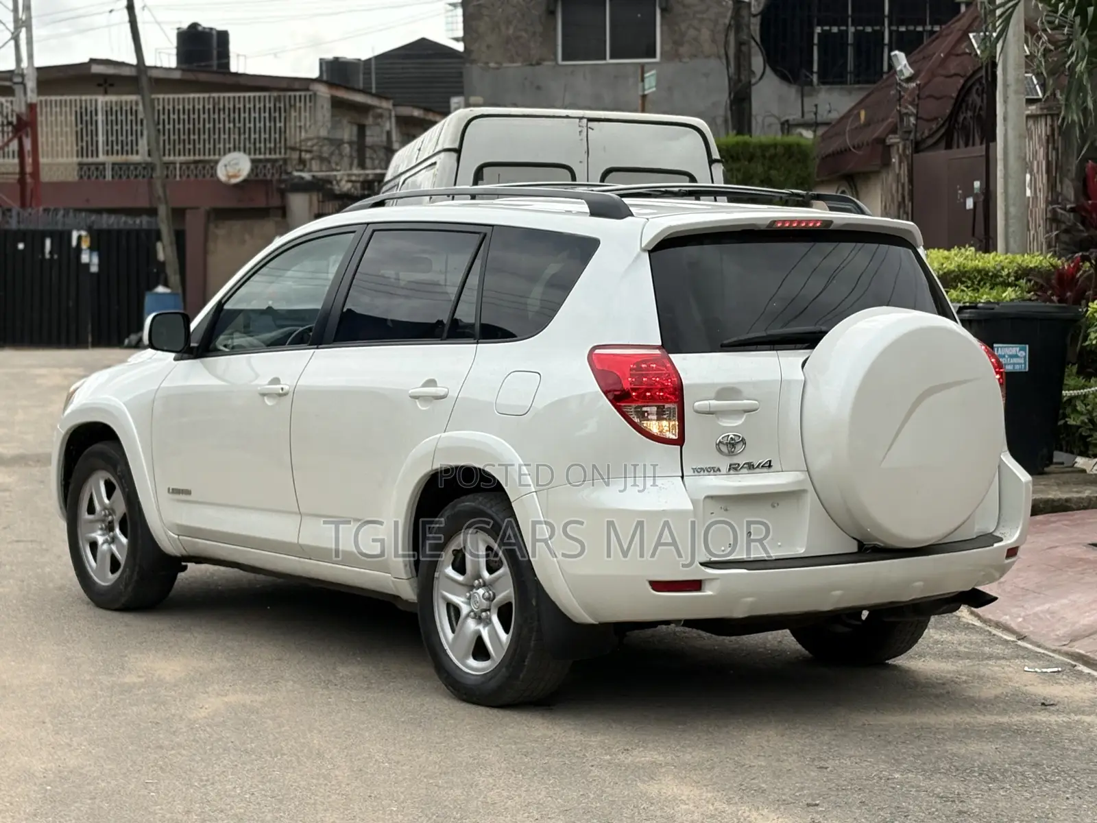 Toyota RAV4 Limited 4x4 2009 White
