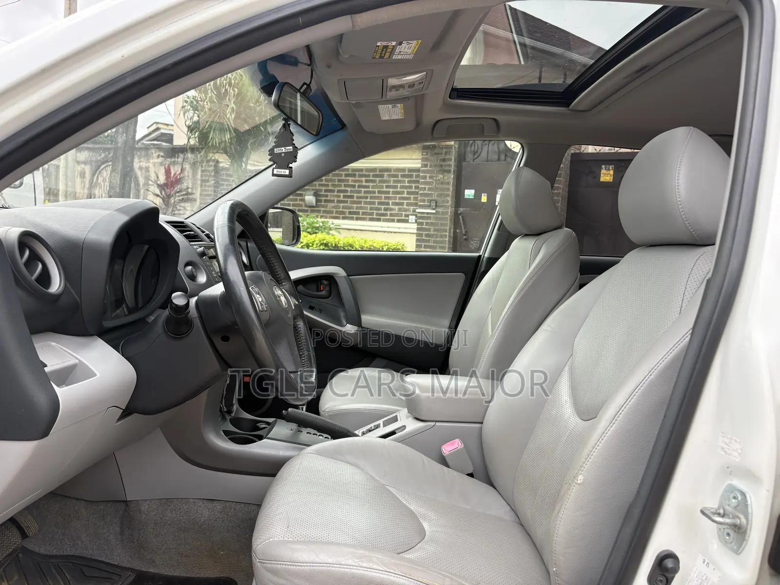 Toyota RAV4 Limited 4x4 2009 White