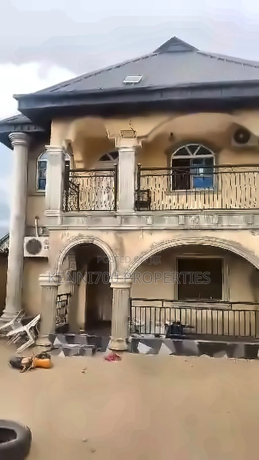 8bdrm Block of Flats in Off Etingbin Road,, Ajangbadi for sale