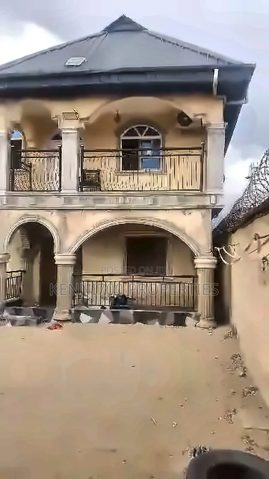 8bdrm Block of Flats in Off Etingbin Road,, Ajangbadi for sale