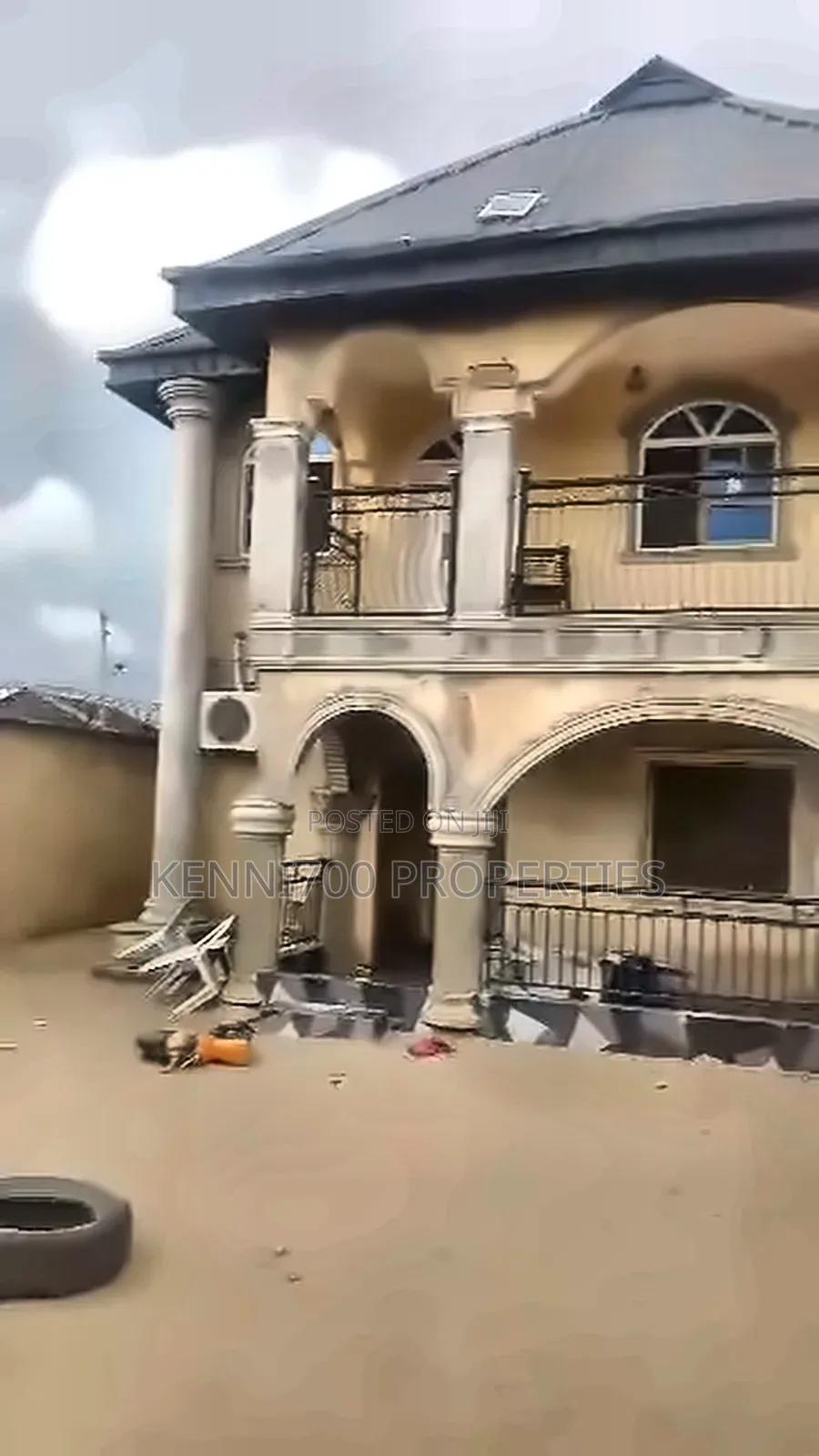 8bdrm Block of Flats in Off Etingbin Road,, Ajangbadi for sale