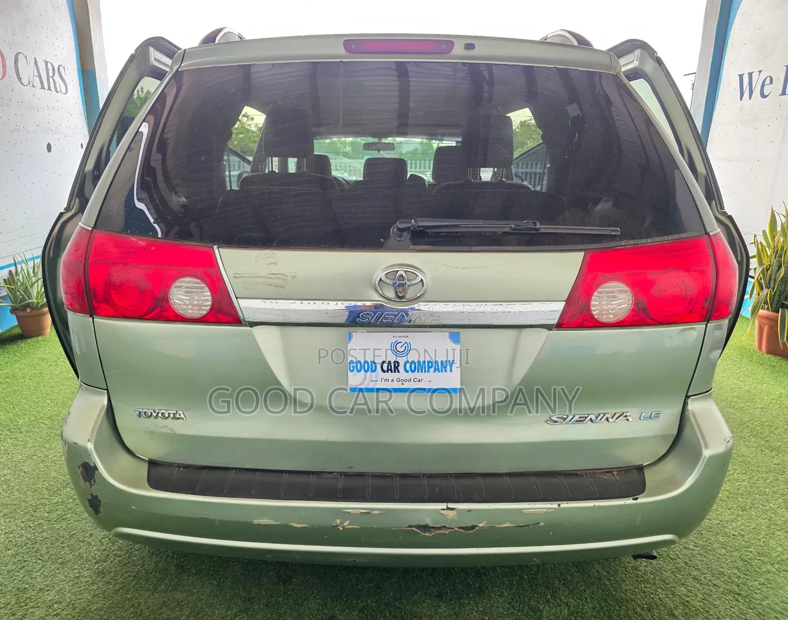 Toyota Sienna 2010 Green