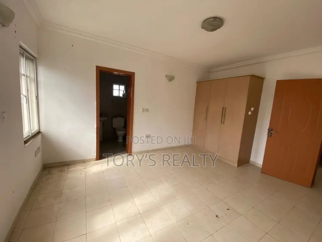3bdrm Apartment in Victoria Island Extension for sale