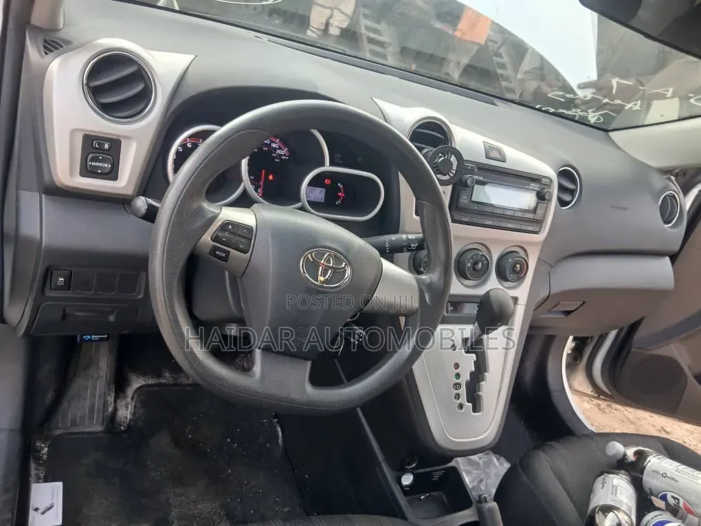 Toyota Matrix 2014 White