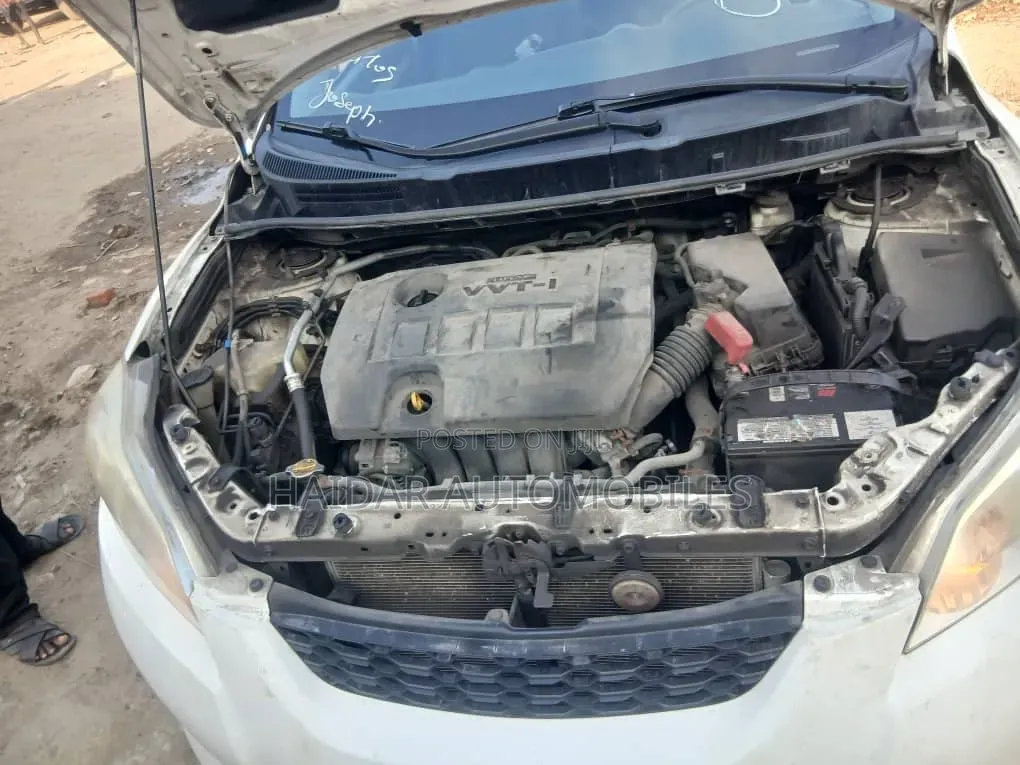 Toyota Matrix 2014 White
