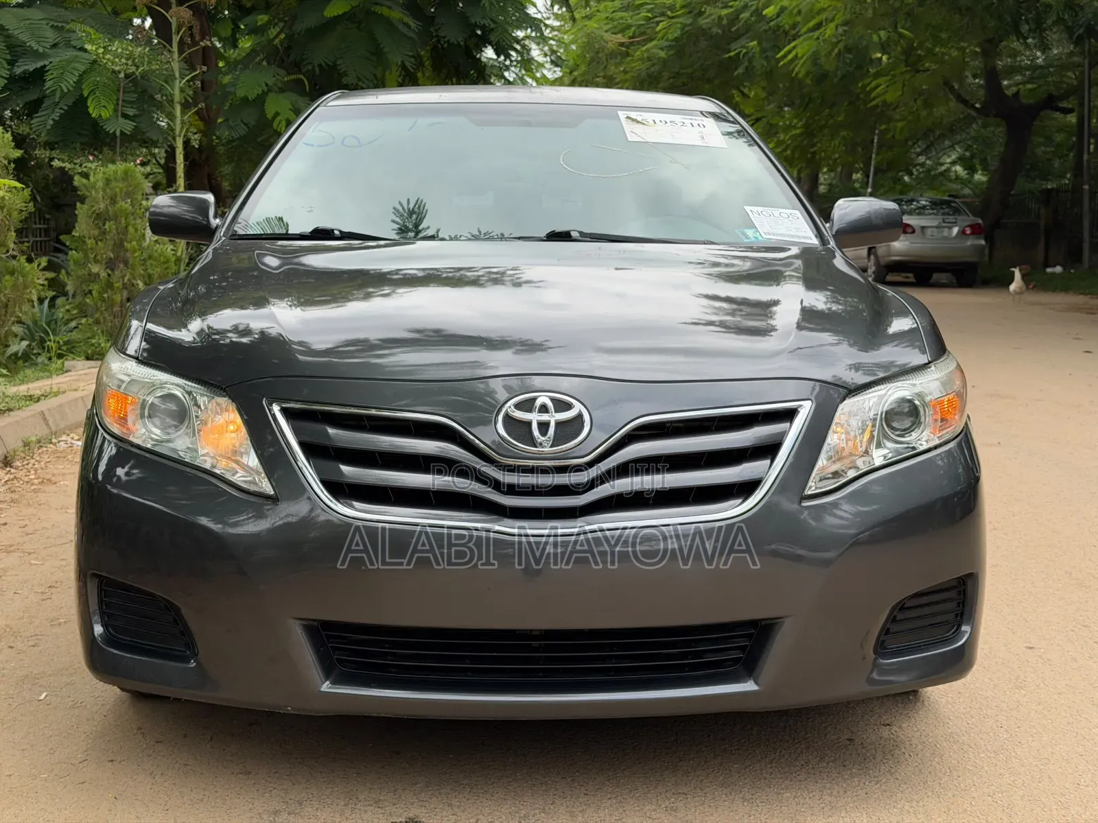Toyota Camry LE 4dr Sedan (2.5L 4cyl 6A) 2011 Gray
