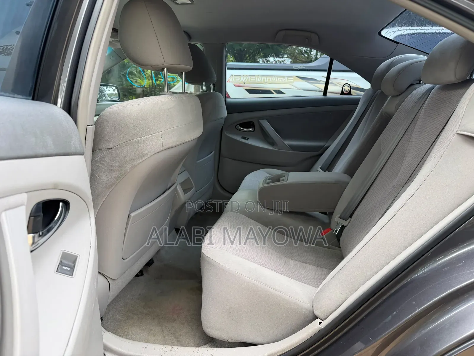 Toyota Camry LE 4dr Sedan (2.5L 4cyl 6A) 2011 Gray