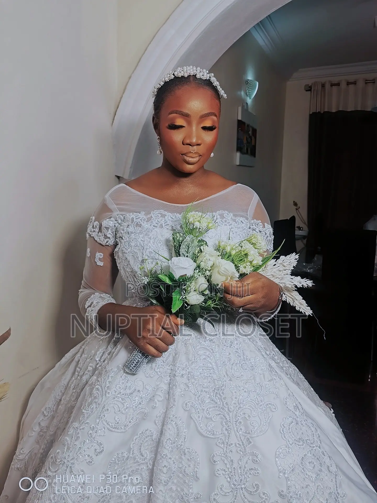 2 in 1 Wedding Dress With Accessories for Rent