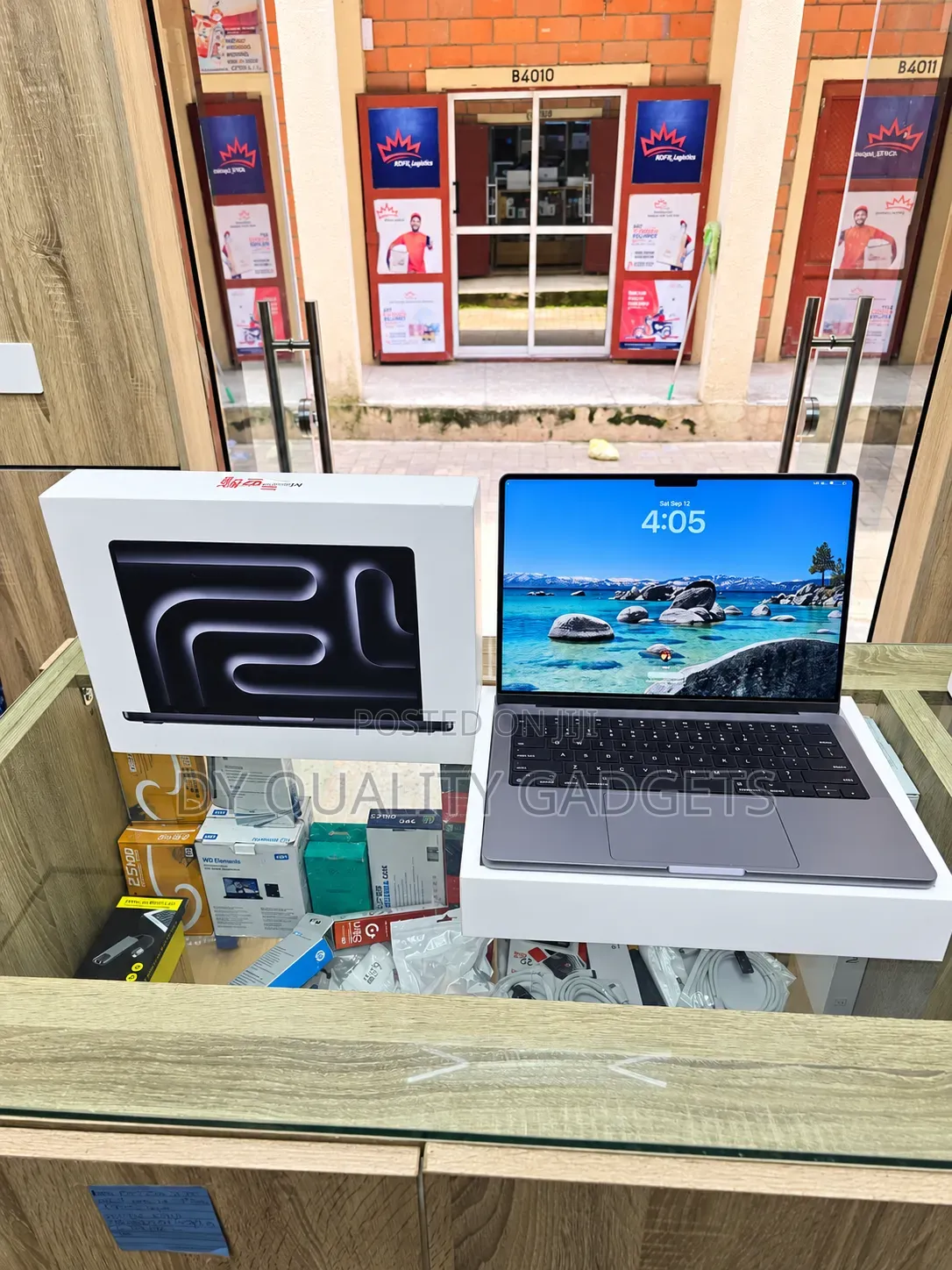 Laptop Apple MacBook Pro 2023 M3 16GB Apple M3 SSD 512GB