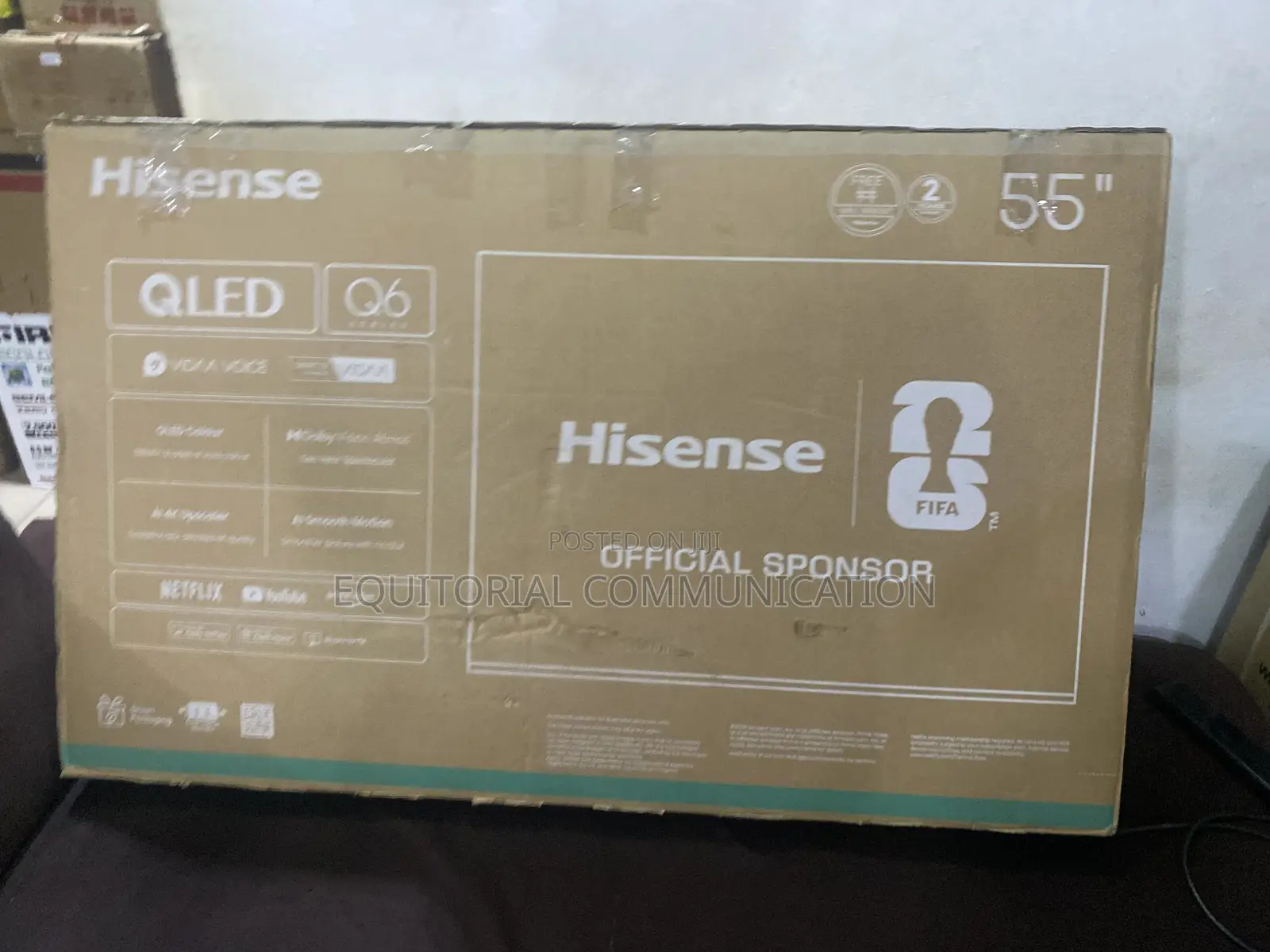 Hisense 55 Inch Smart QLED Entertainment Screen