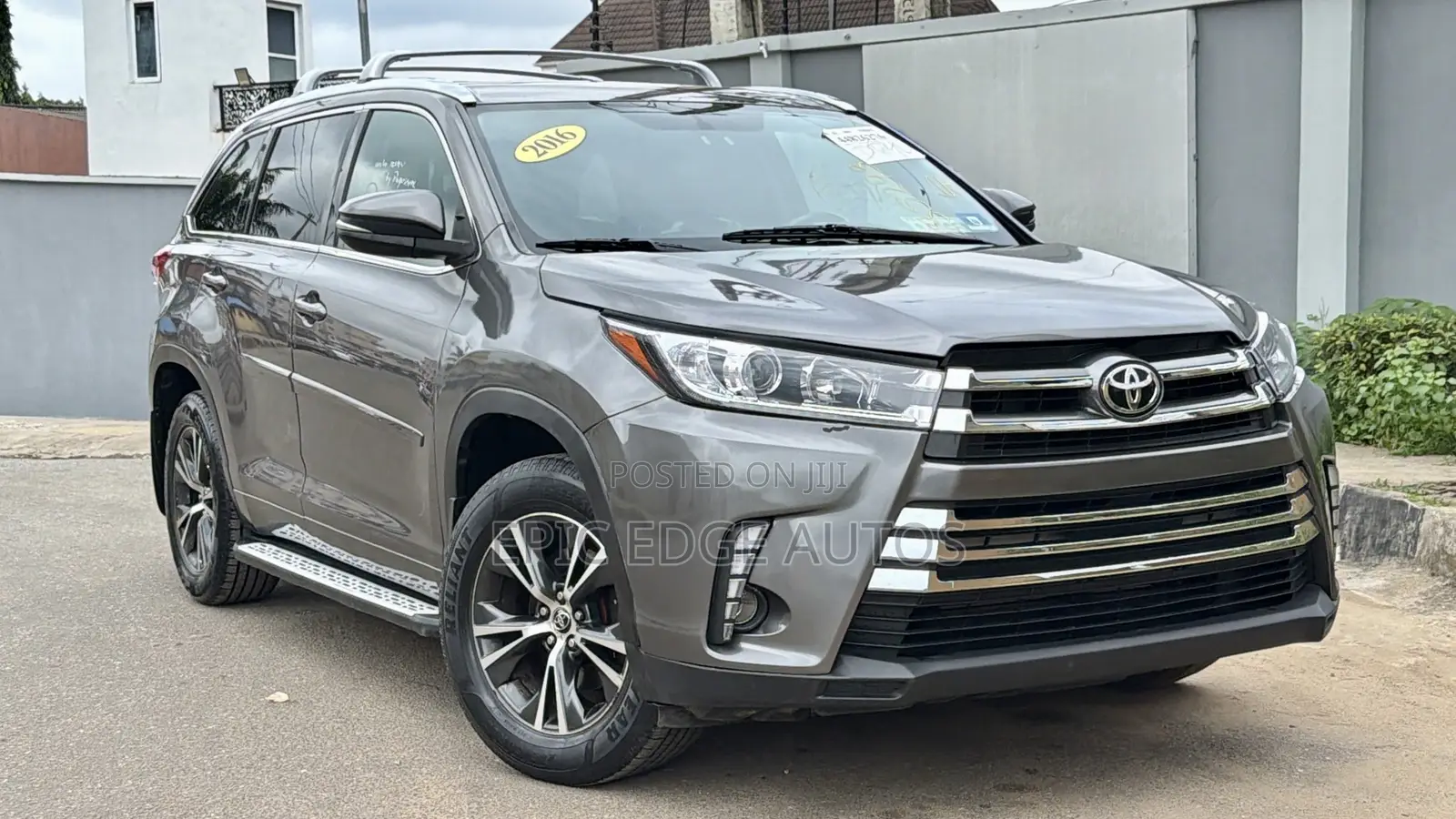 Toyota Highlander XLE V6 4x4 (3.5L 6cyl 6A) 2016 Gray
