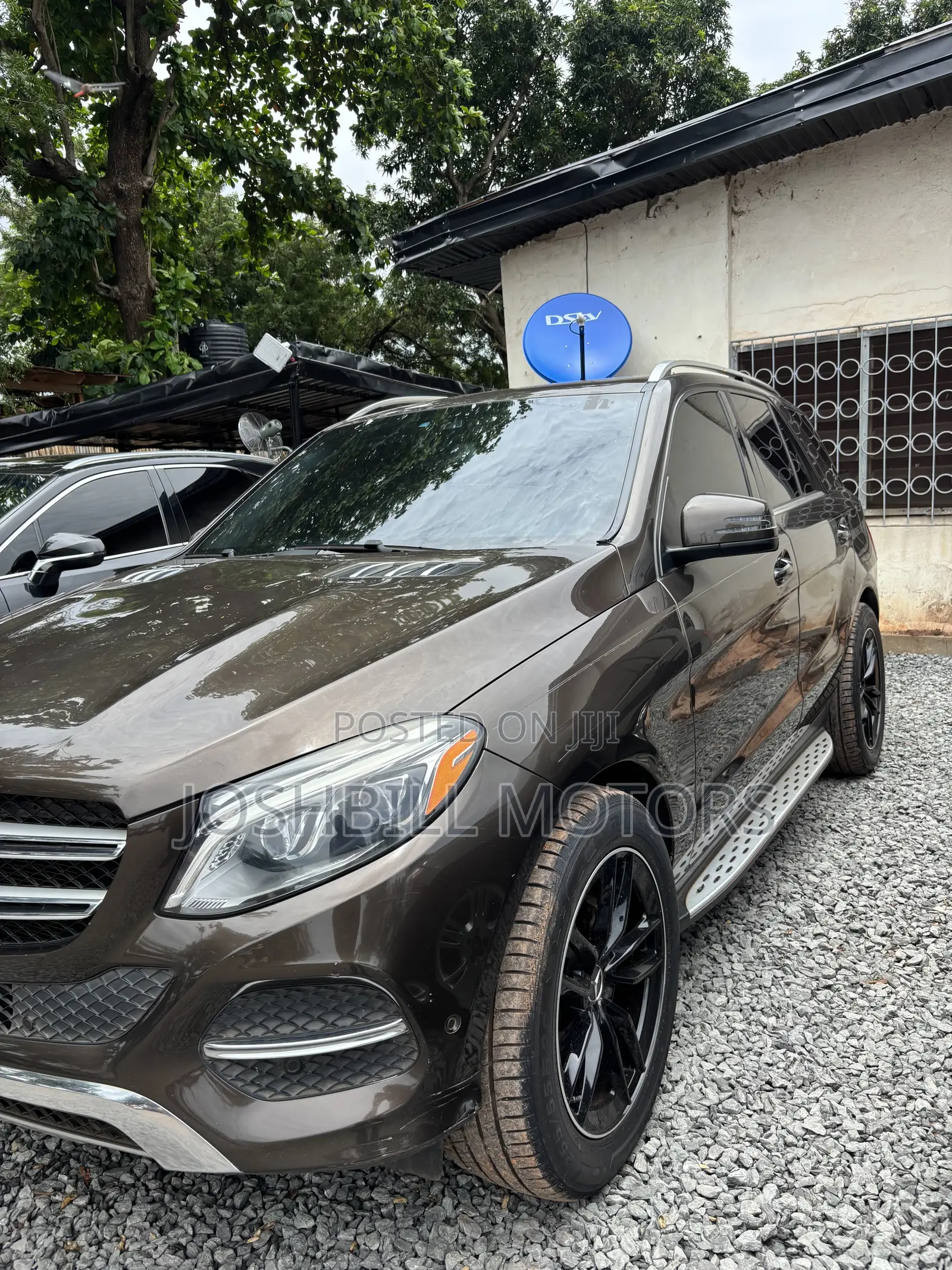 Mercedes-Benz GLE-Class GLE 350d 4MATIC 2017 Gold