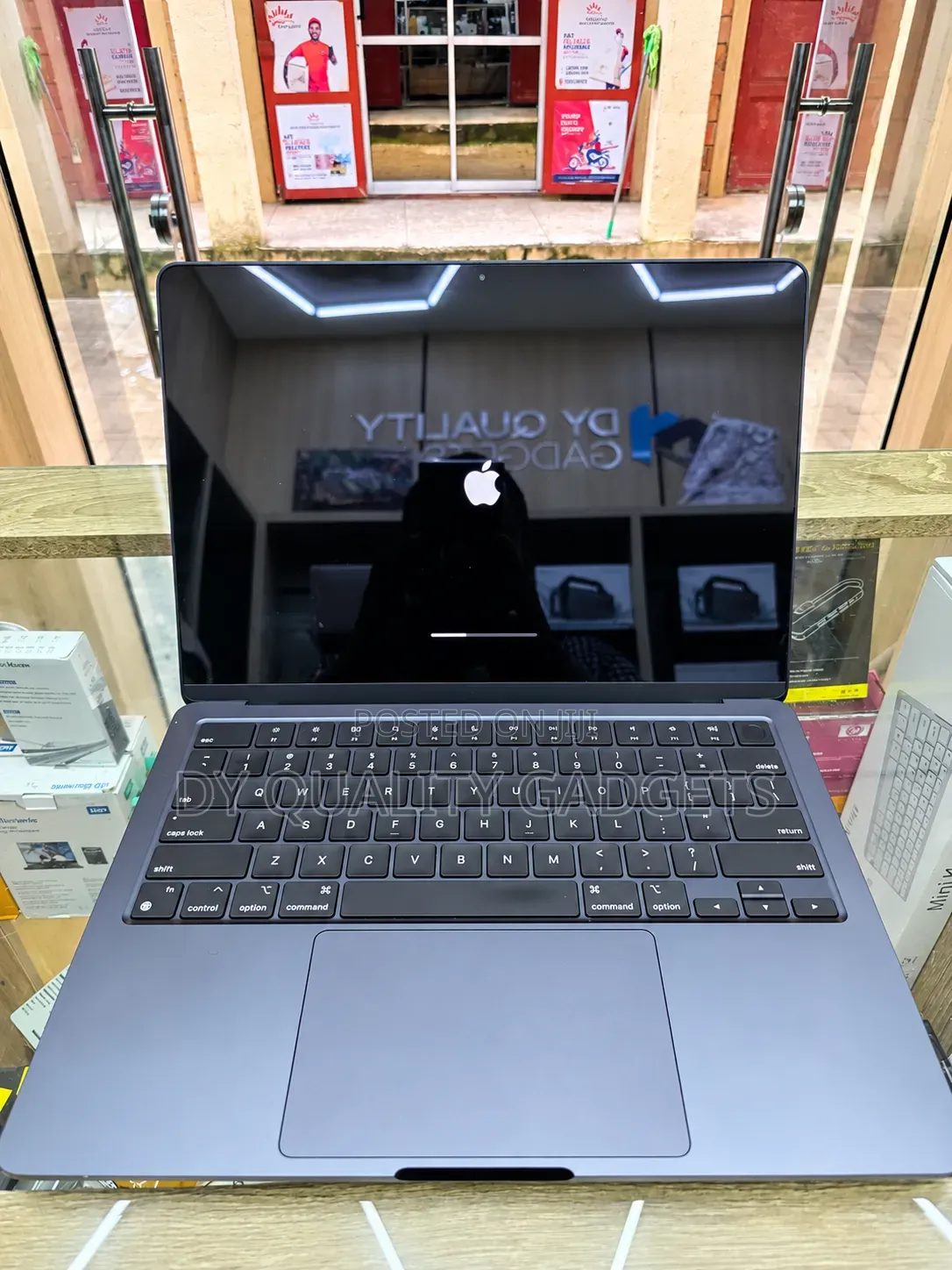 Laptop Apple MacBook Air 2022 M2 8GB Apple M2 SSD 256GB
