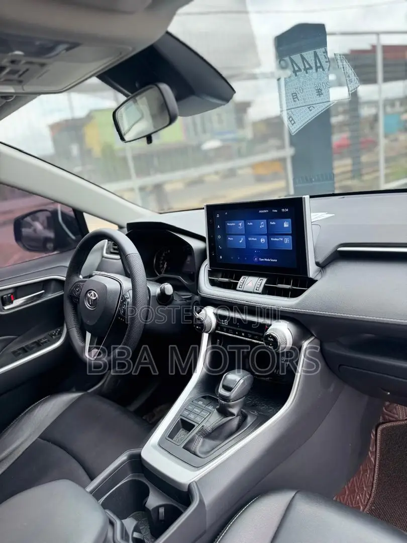 Toyota RAV4 2021 Black