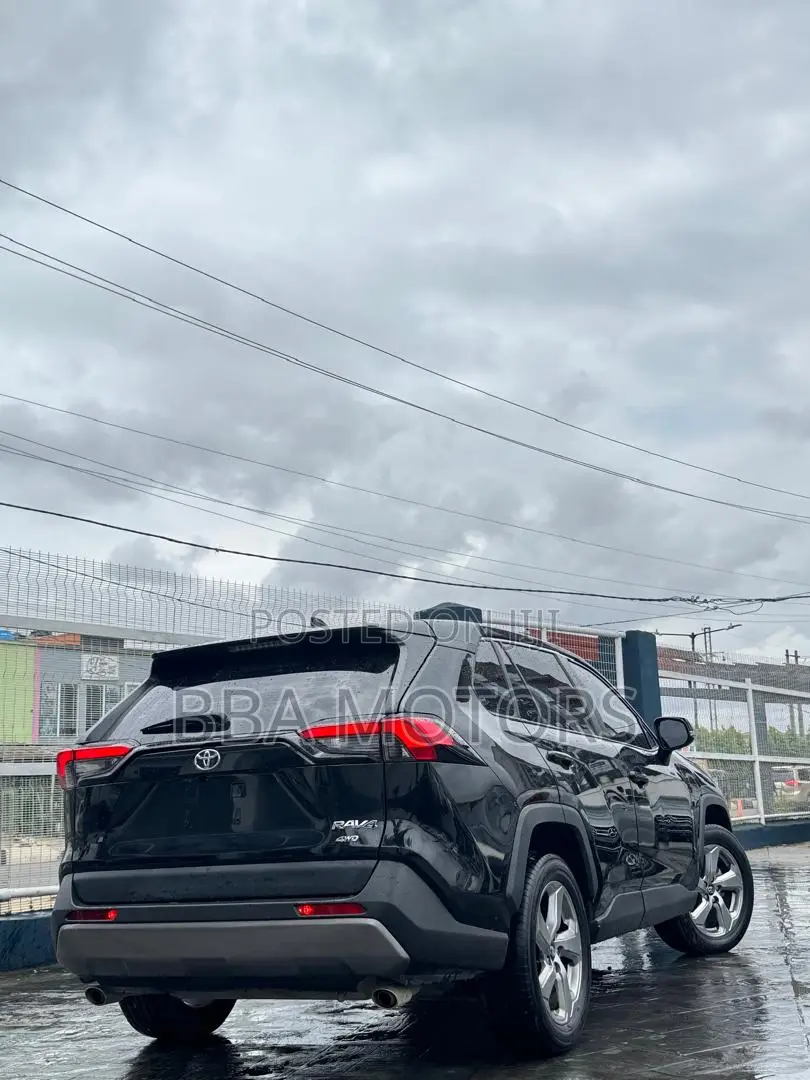 Toyota RAV4 2021 Black