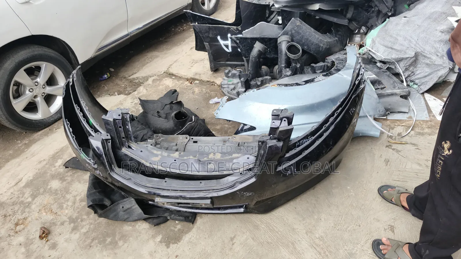 Front Bumper With Fog Lights 2008 Honda Accord