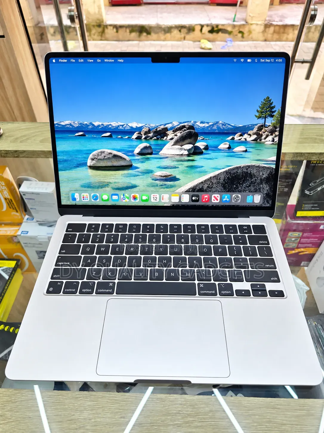 Laptop Apple MacBook Air 2022 M2 8GB Apple M2 SSD 512GB