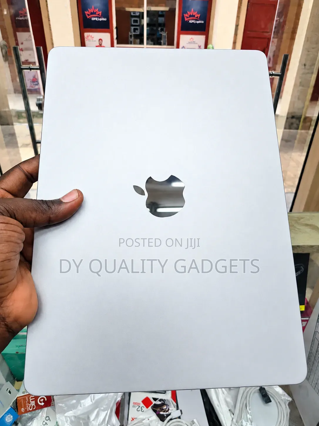 Laptop Apple MacBook Air 2022 M2 8GB Apple M2 SSD 512GB