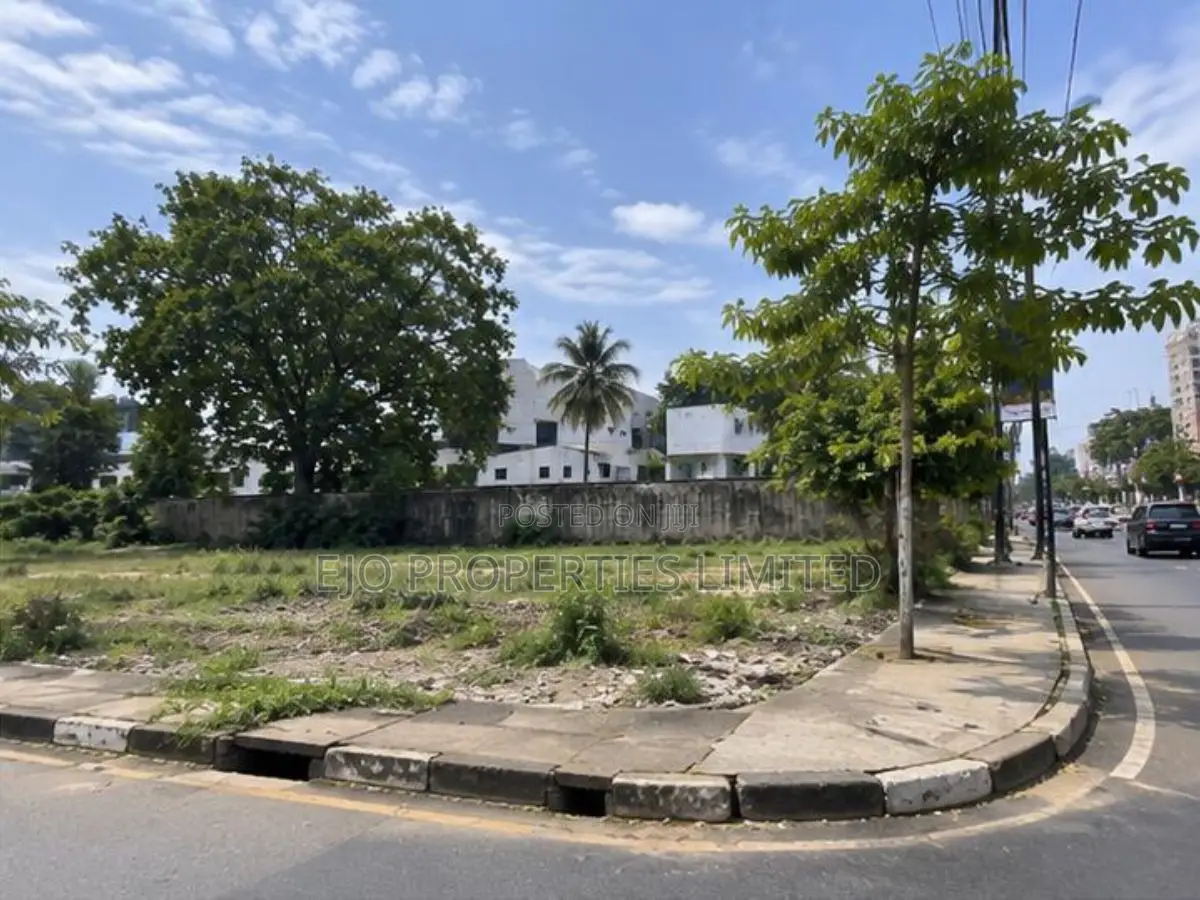 Hot Offer 965SQM Land With High Potential