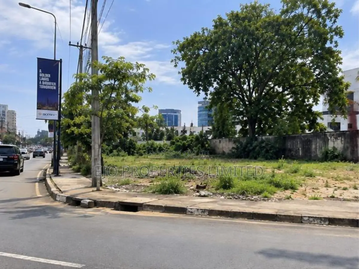Hot Offer 965SQM Land With High Potential