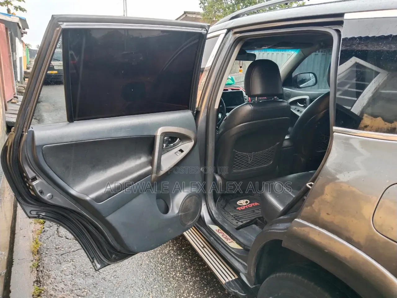 Toyota RAV4 3.5 2011 Gray