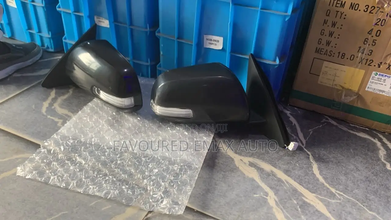 Highlander 2008 - 2012 Side Mirror With Light Set