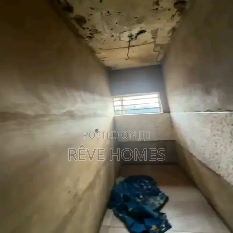 Studio Apartment in Fadeyi for rent
