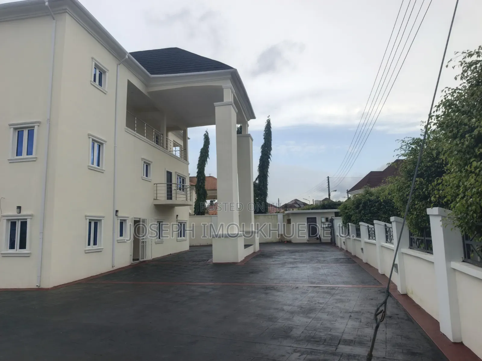 15bdrm Apartment in City Estate, Dakwo District for sale
