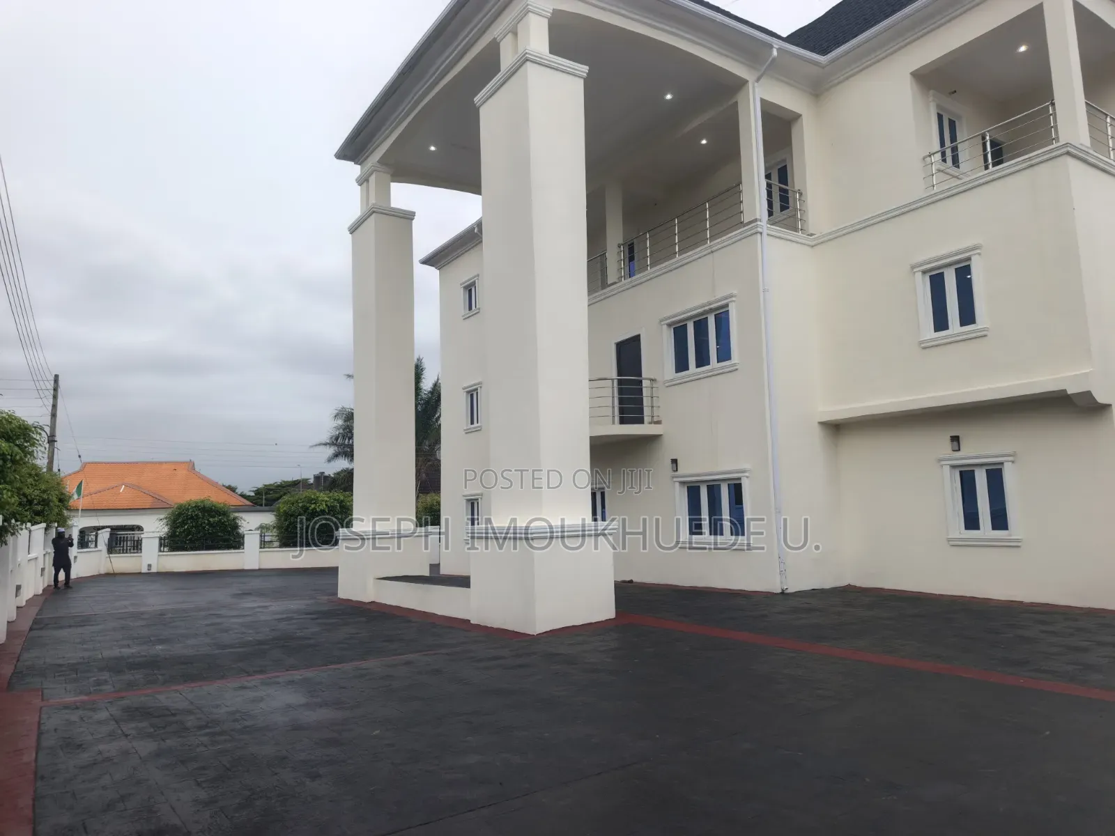 15bdrm Apartment in City Estate, Dakwo District for sale