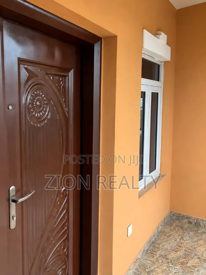 2bdrm Apartment in Blue House Area, Awoyaya for rent
