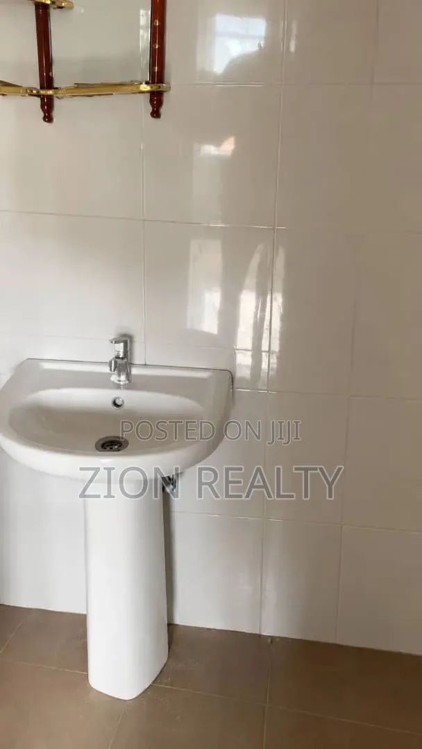 2bdrm Apartment in Blue House Area, Awoyaya for rent