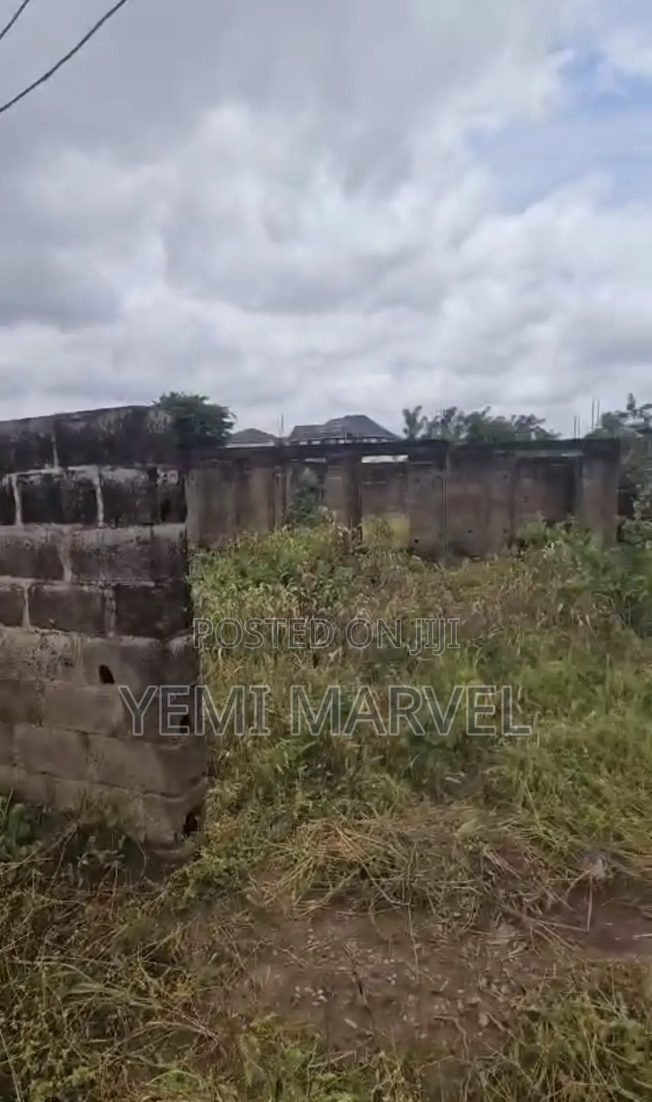 500sqm of Land for Sale With Demolishable Building at Oluode/Adeoje