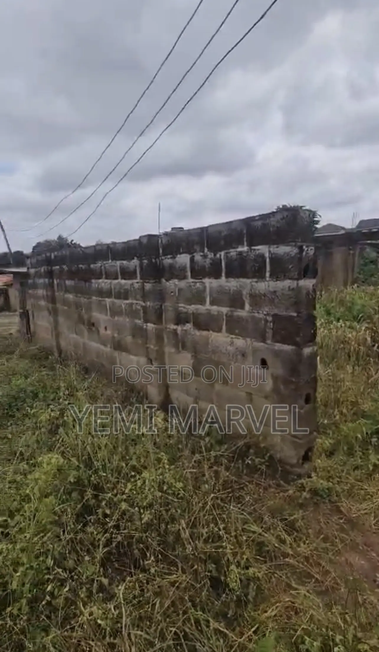 500sqm of Land for Sale With Demolishable Building at Oluode/Adeoje