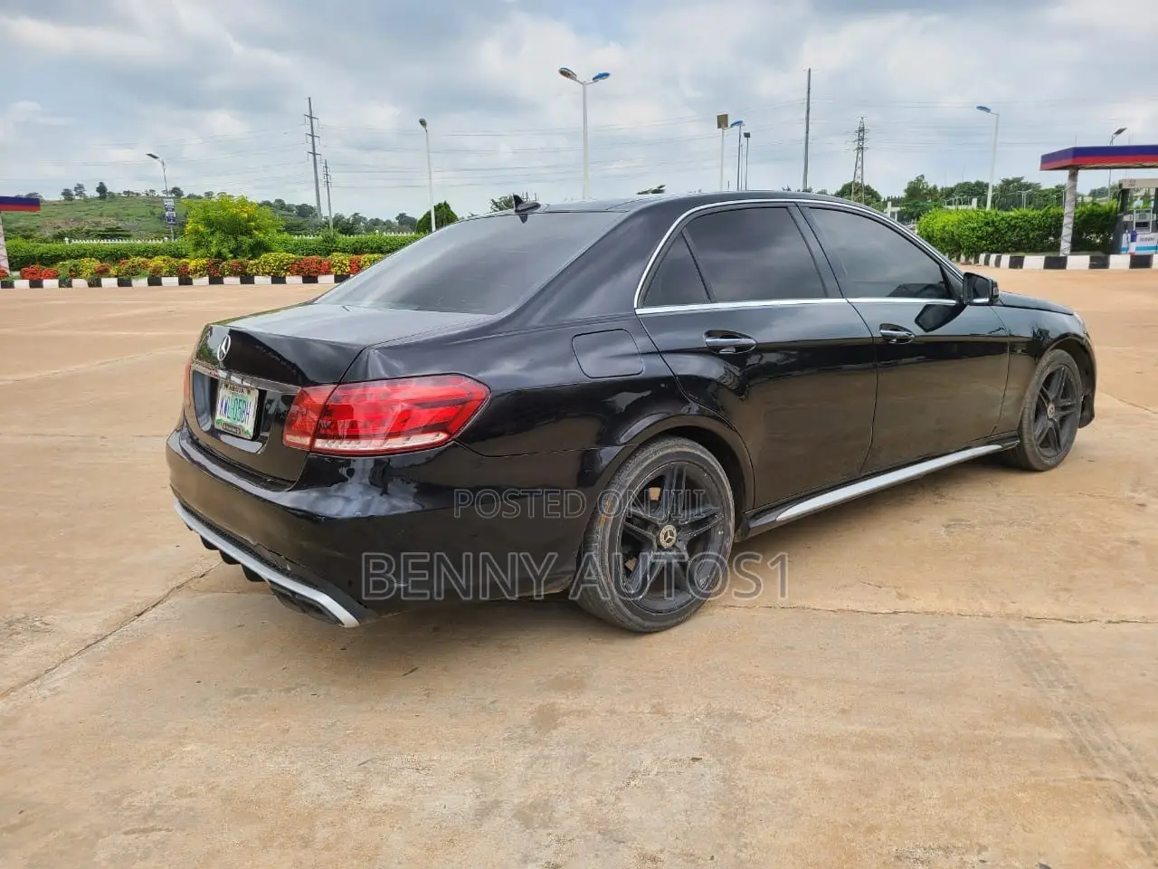 Mercedes-Benz E350 Base 4dr 4Matic Sedan AWD (3.5L 6cyl 7A) 2012 Black