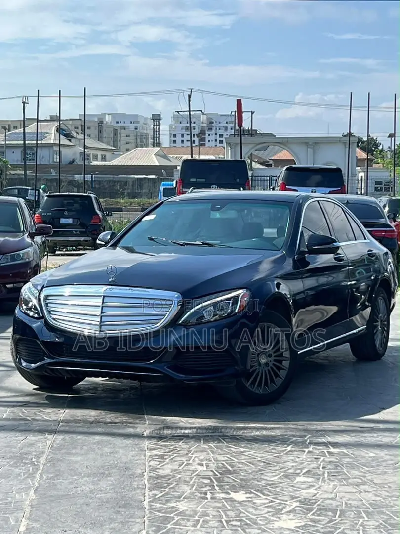 Mercedes-Benz C300 Luxury 4dr AWD 4Matic Sedan (2.0L 4cyl 7A) 2015 Blue