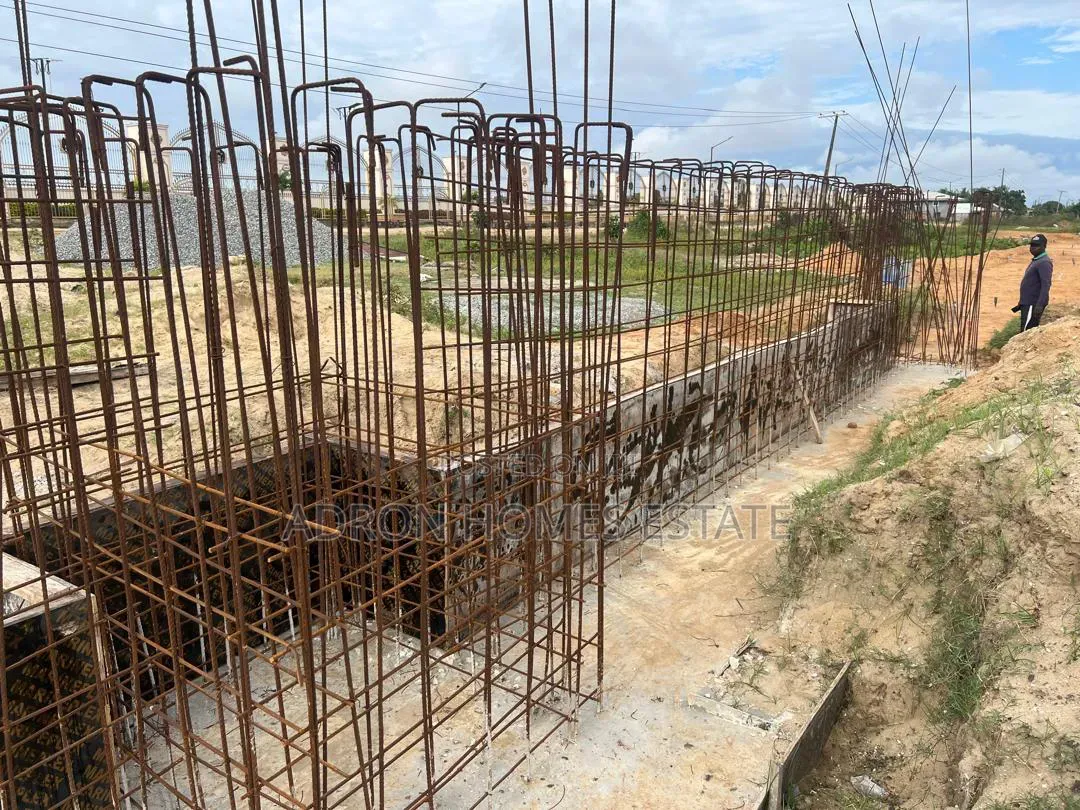 Estate Land