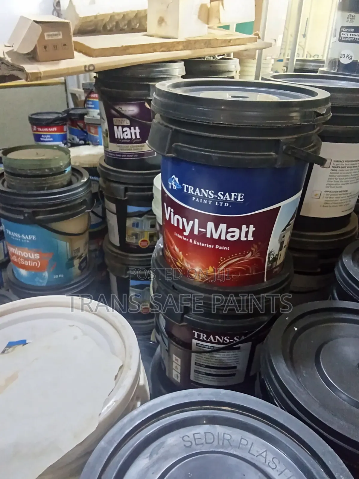 Trans-Safe Vinyl Matt Paint